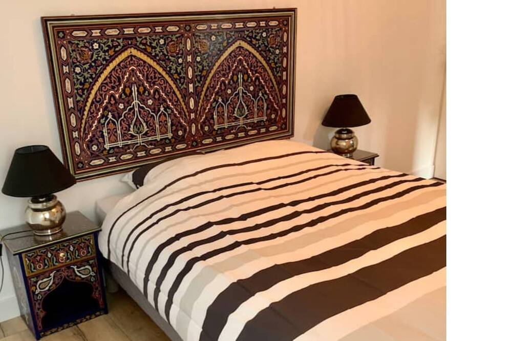 Photo of Bedroom in Troyes