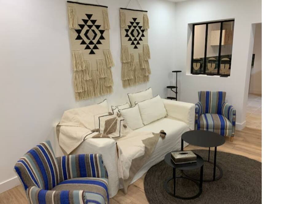 Photo of Livingroom in Troyes