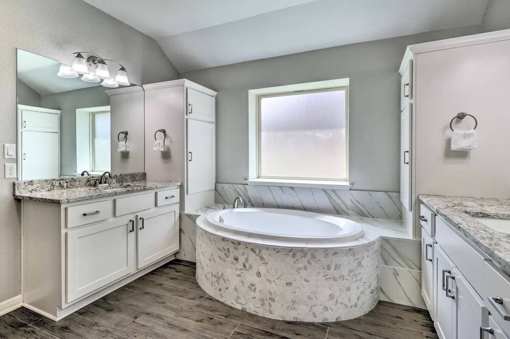 Photo of Bathroom in Pflugerville