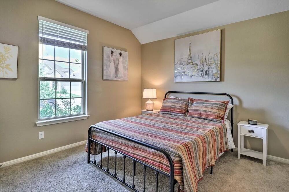 Photo of Bedroom in Pflugerville