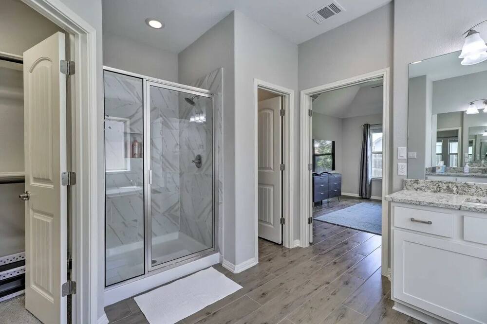 Photo of Bathroom in Pflugerville