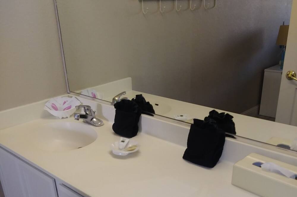Photo of Bathroom in Oceano