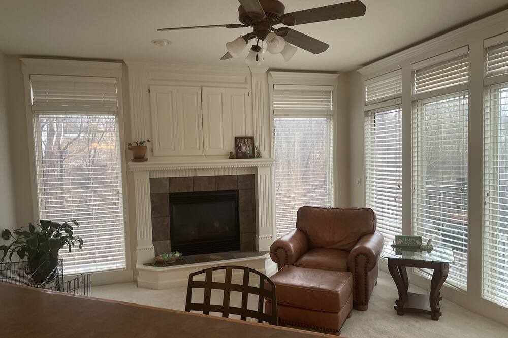 Photo of Bedroom in Parkville
