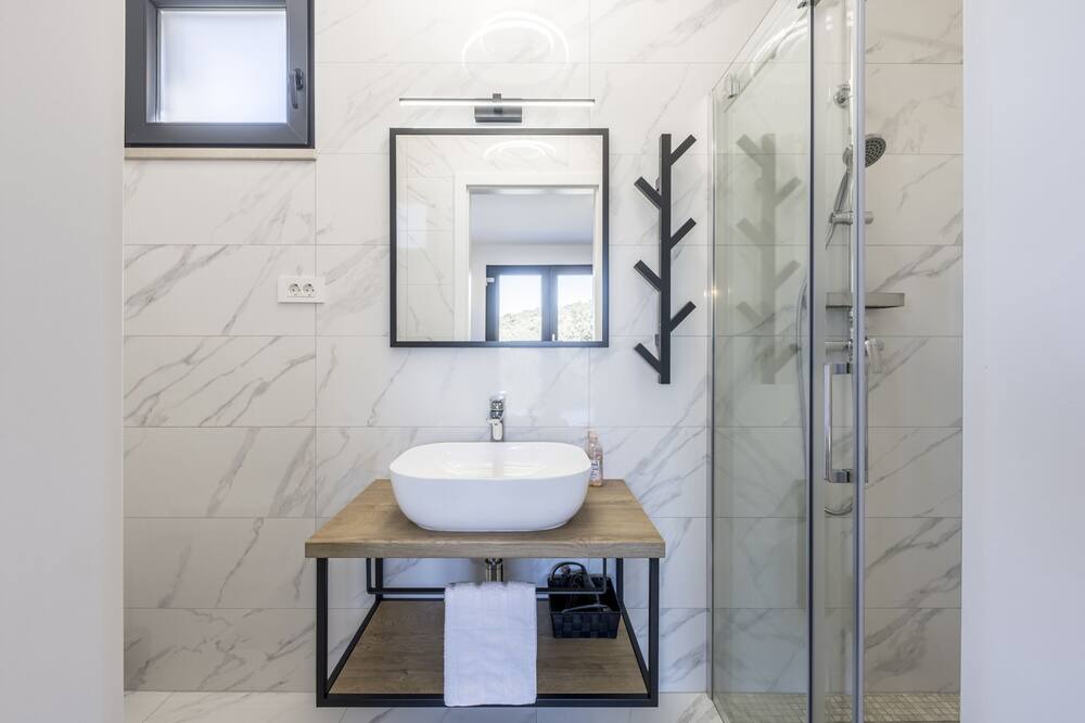 Photo of Bathroom in Dol