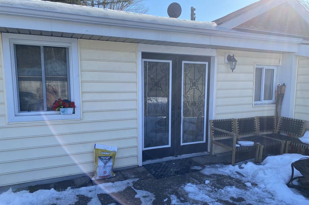 Photo of Outdoor in Borden