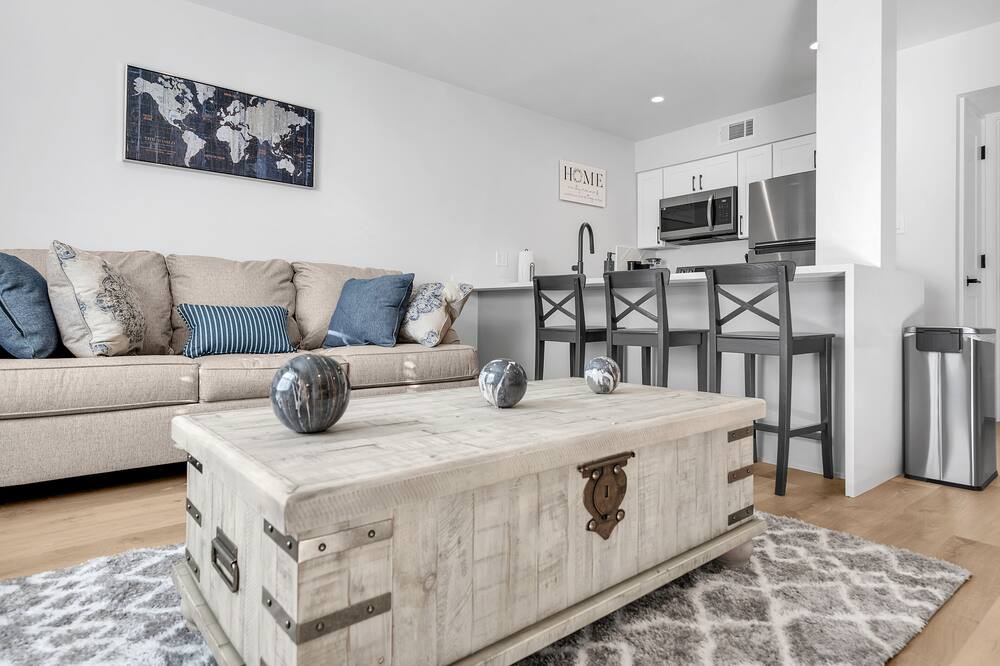Photo of Livingroom in Barton Hills