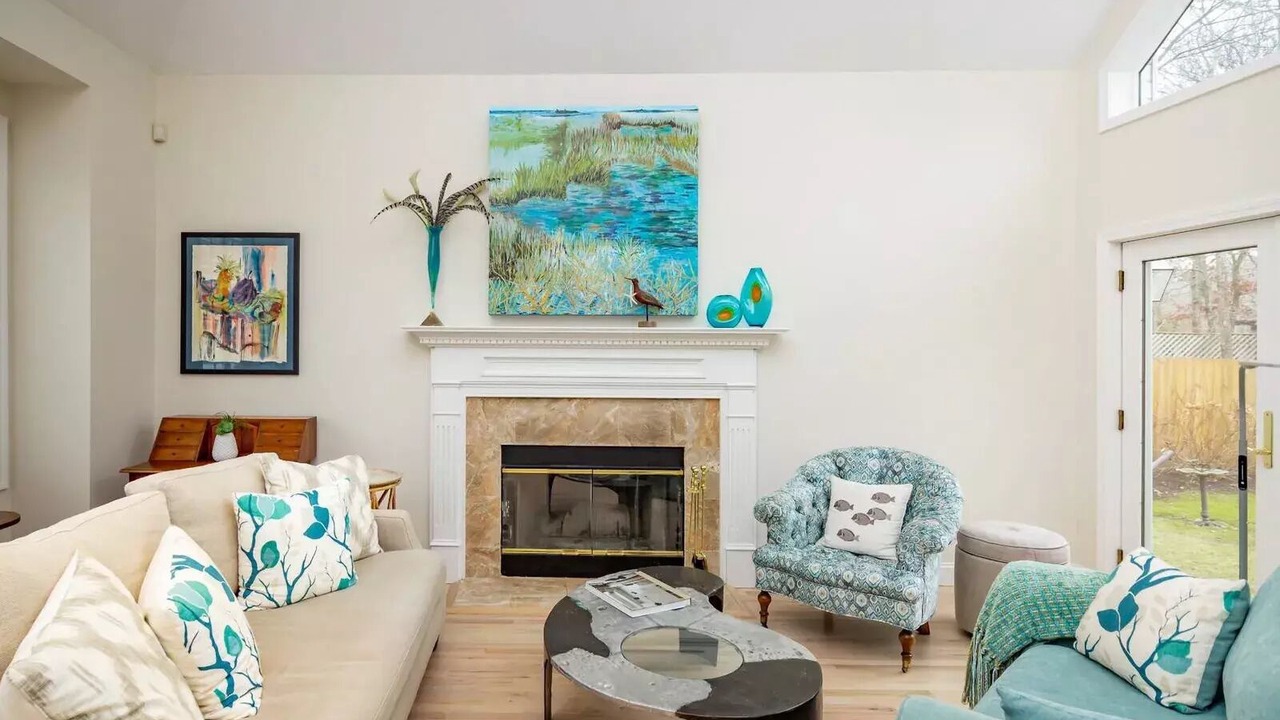 Photo of Livingroom in Lion Head Beach