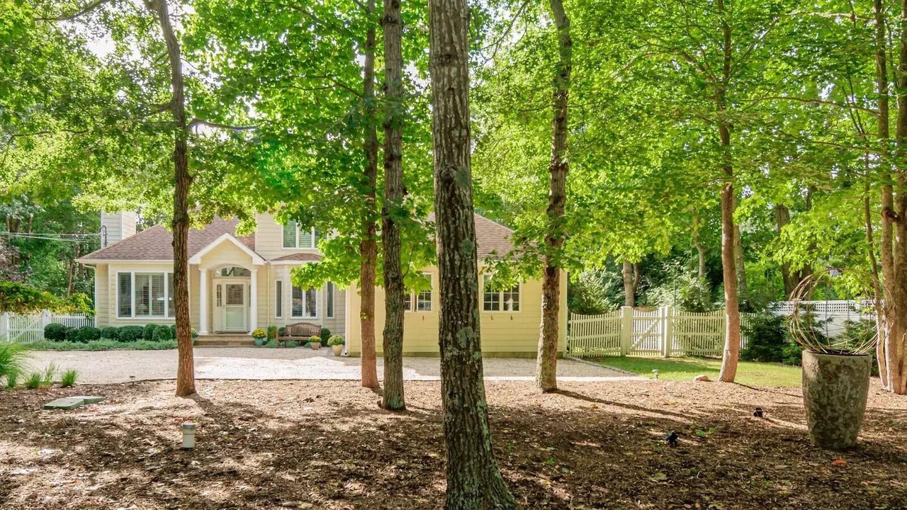 Photo of Outdoor in Lion Head Beach