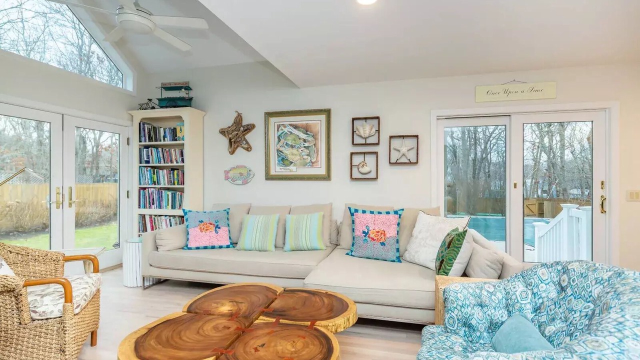 Photo of Livingroom in Lion Head Beach