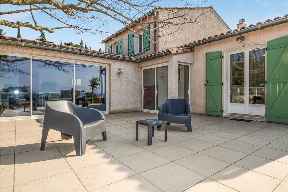 Photo of Patio Balcony in Vendemian