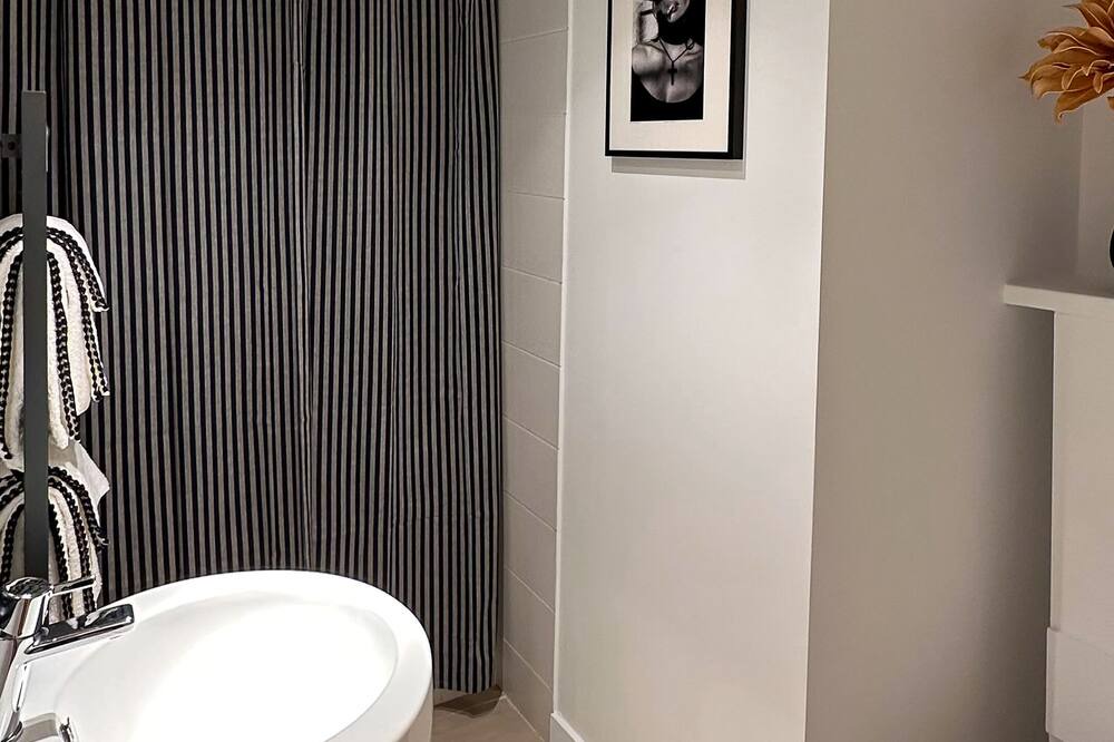 Photo of Bathroom in Boujan-sur-Libron