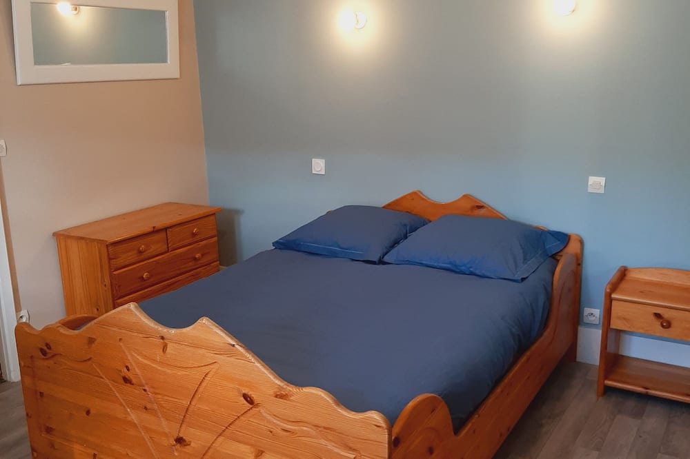 Photo of Bedroom in Caulnes
