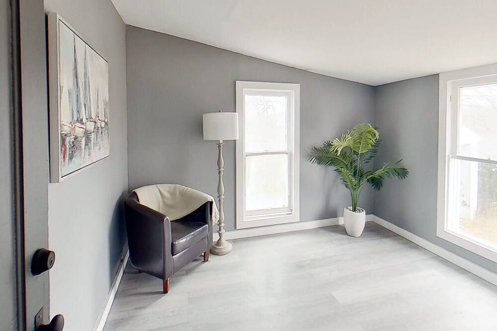 Photo of Others in Franklin