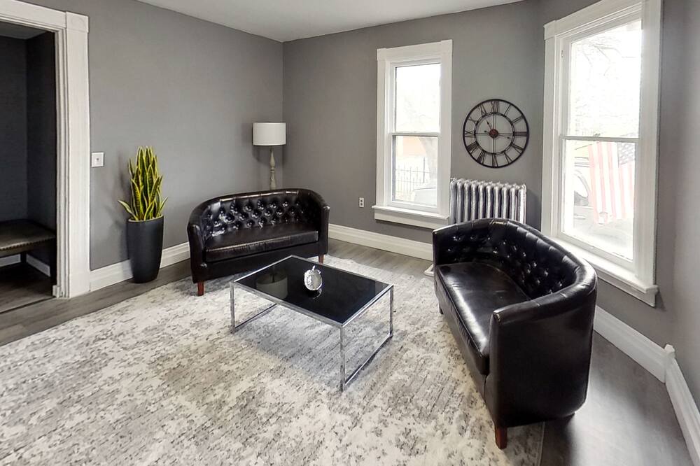 Photo of Livingroom in Franklin