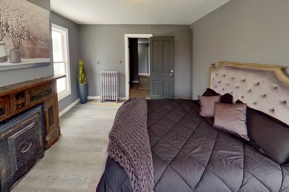 Photo of Others in Franklin