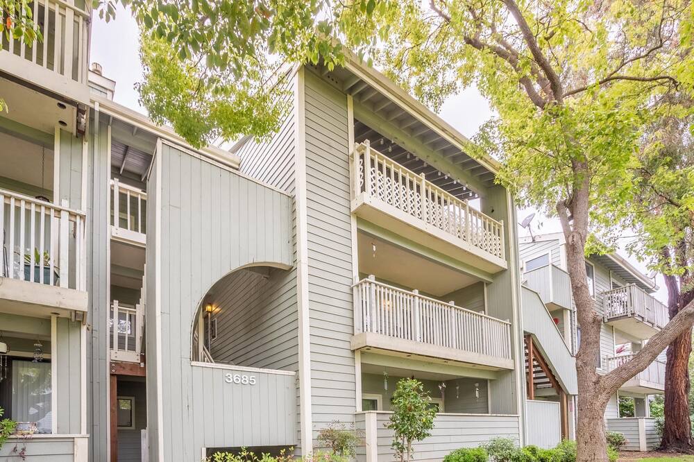 Photo of Outdoor in Fremont