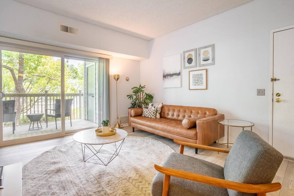 Photo of Livingroom in Fremont