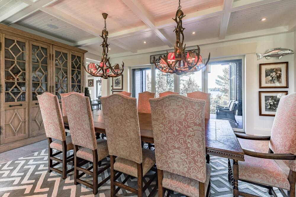 Photo of Livingroom in Muskoka Lakes