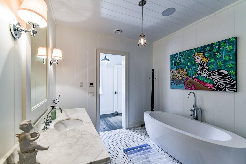 Photo of Bathroom in Muskoka Lakes