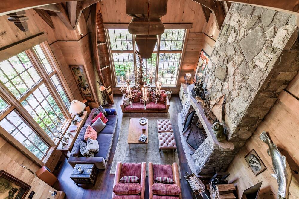 Photo of Bedroom in Muskoka Lakes