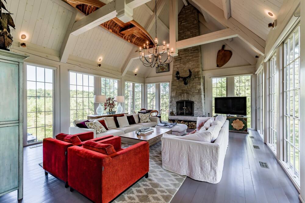 Photo of Bedroom in Muskoka Lakes