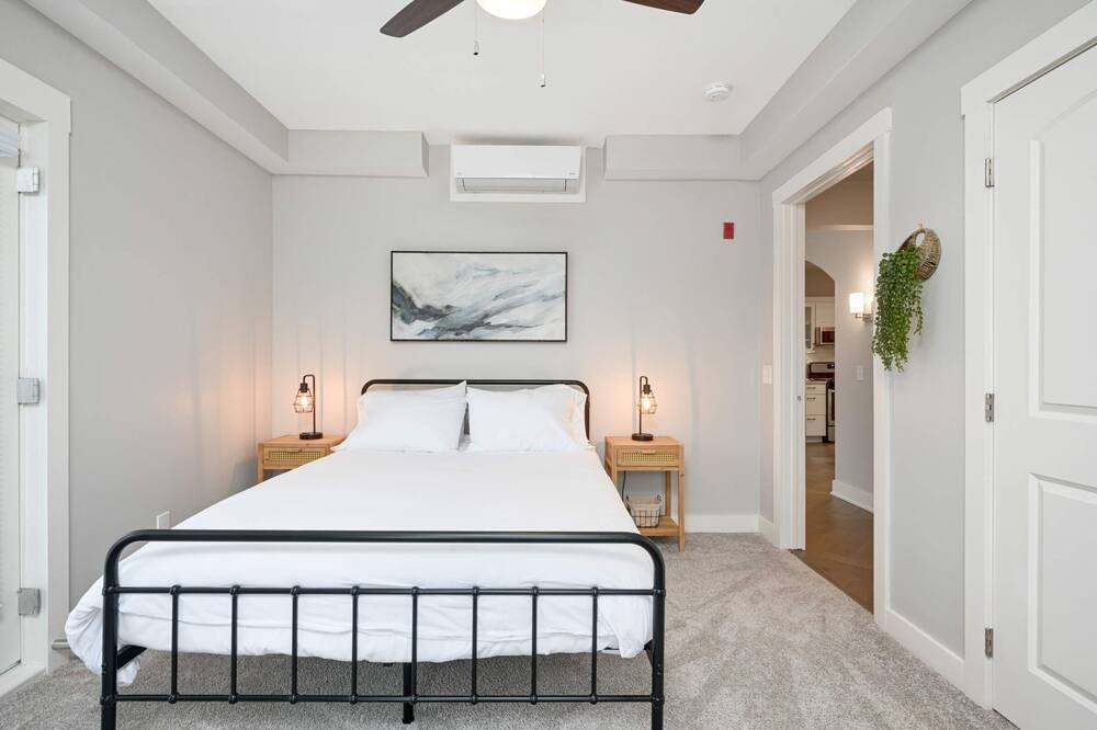 Photo of Bedroom in Lowry Hill East