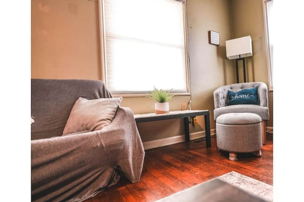 Photo of Livingroom in Arkansas City