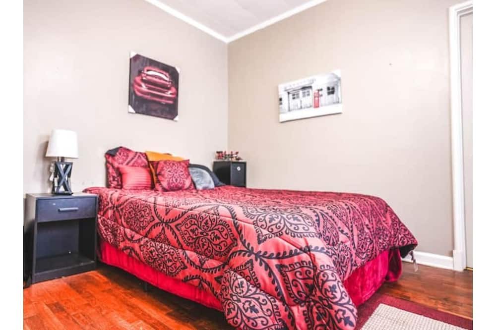 Photo of Bedroom in Arkansas City