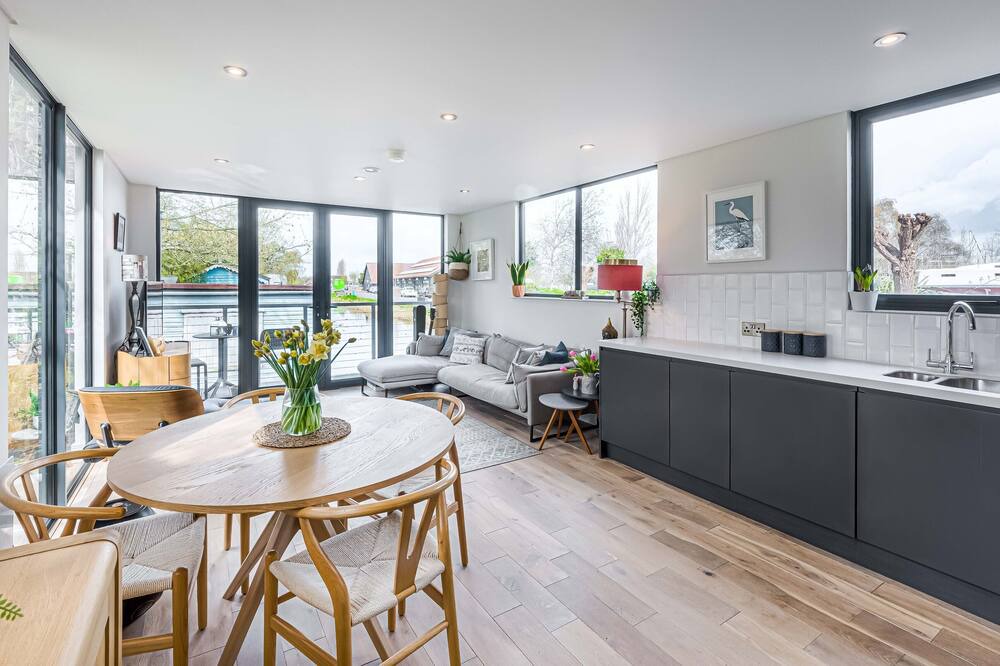 Photo of Others in Appledram