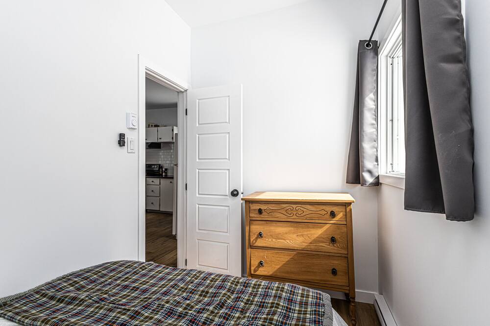 Photo of Bedroom in Val-des-Monts