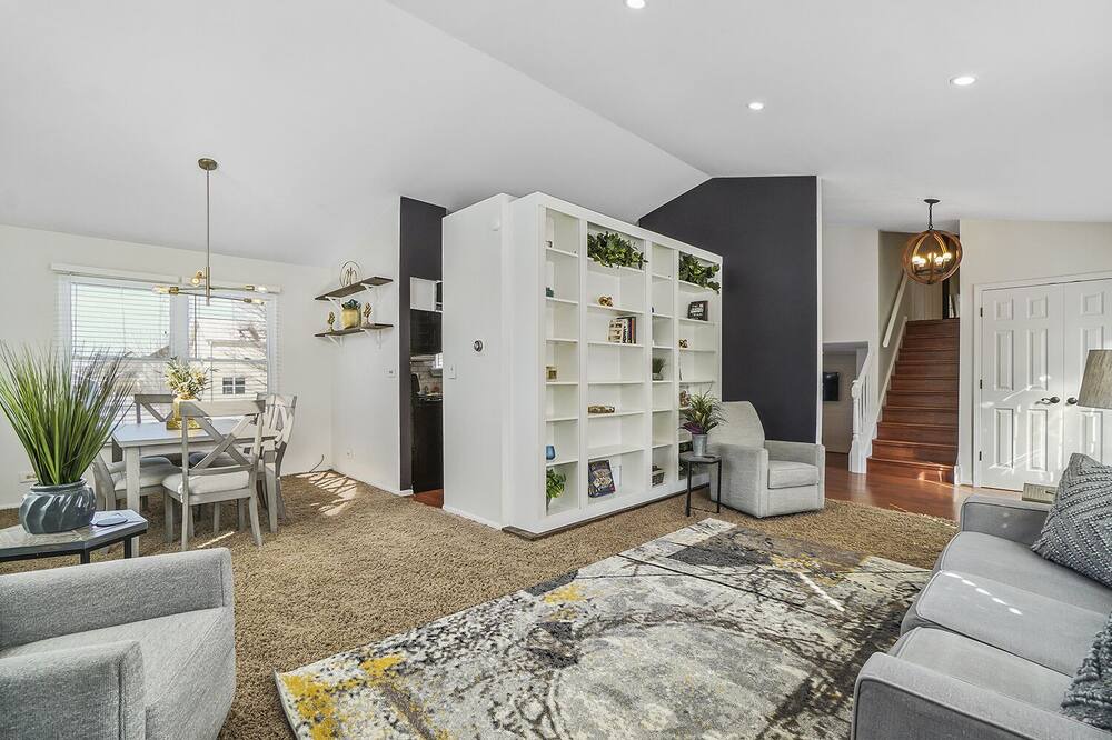 Photo of Livingroom in Carol Stream