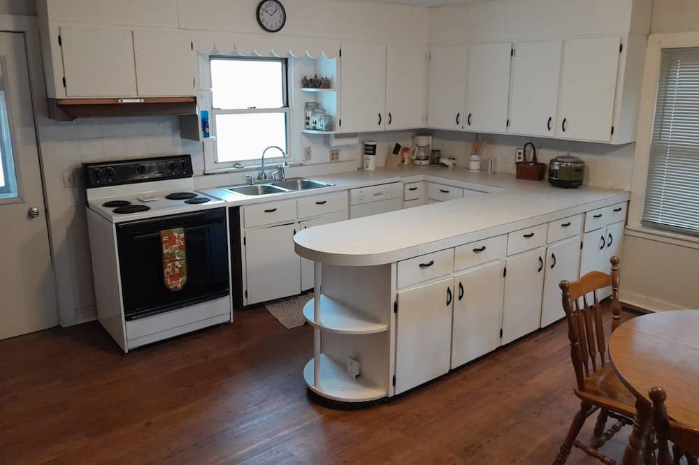 Photo of Kitchen in Monroe City