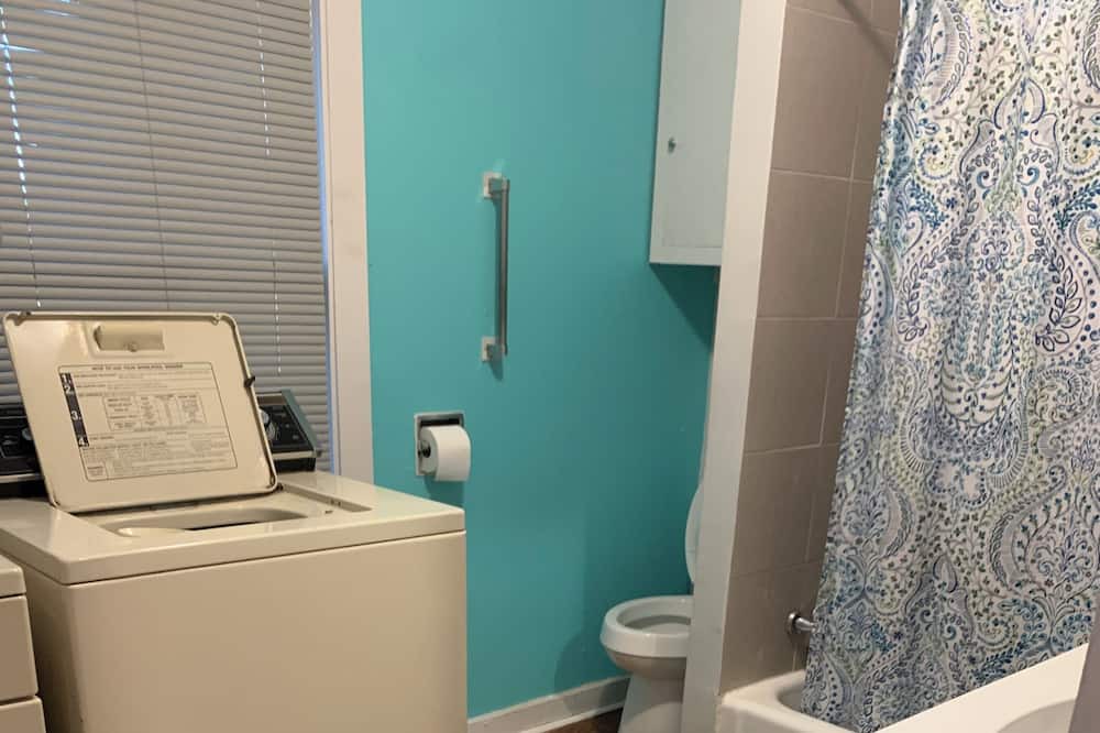 Photo of Bathroom in Monroe City