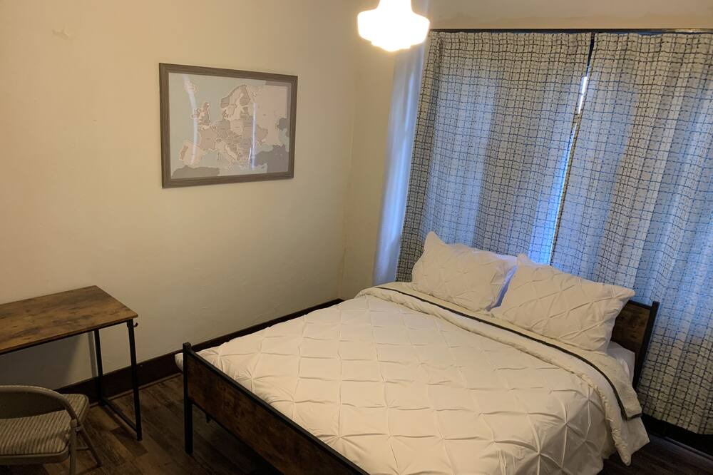 Photo of Bedroom in Northwest Everett