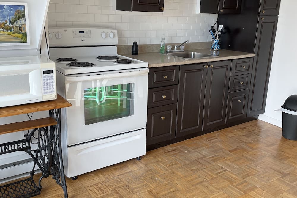 Photo of Kitchen in Saint-Augustin-de-Desmaures