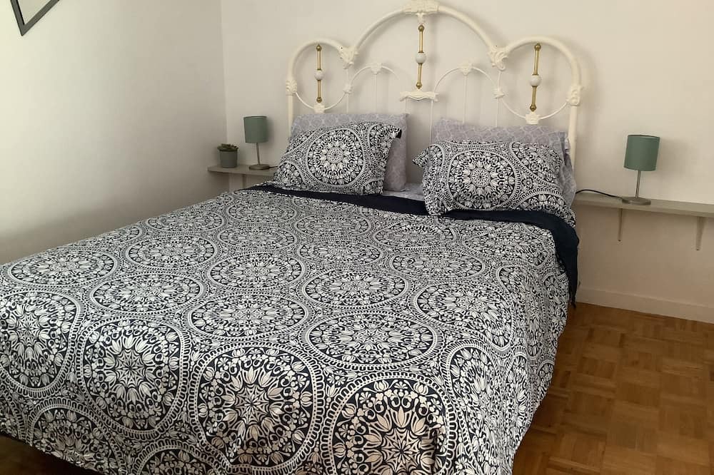 Photo of Bedroom in Saint-Augustin-de-Desmaures