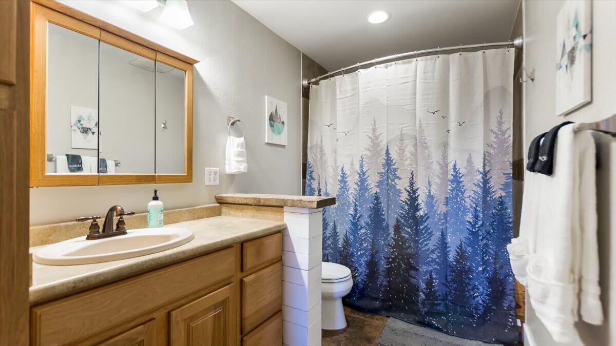 Photo of Others in Leigh Creek Estates