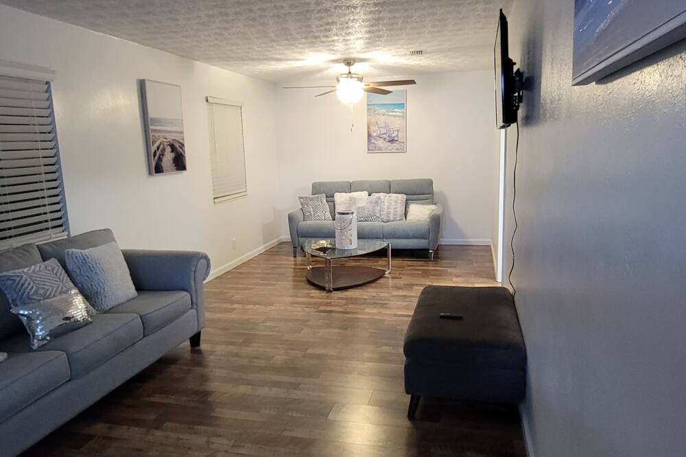Photo of Livingroom in Fleming Island