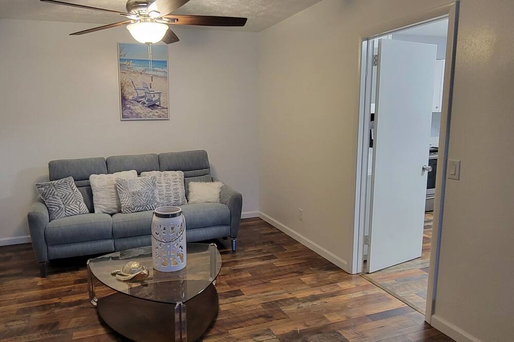 Photo of Livingroom in Fleming Island