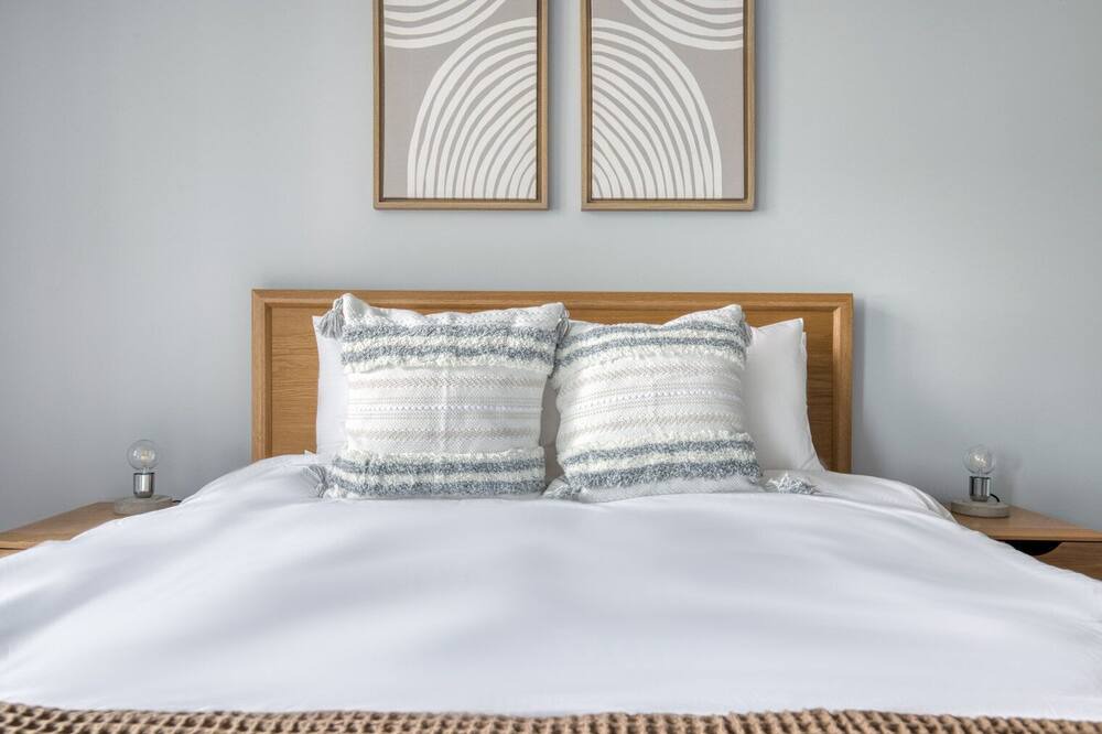 Photo of Bedroom in Arlington Heights