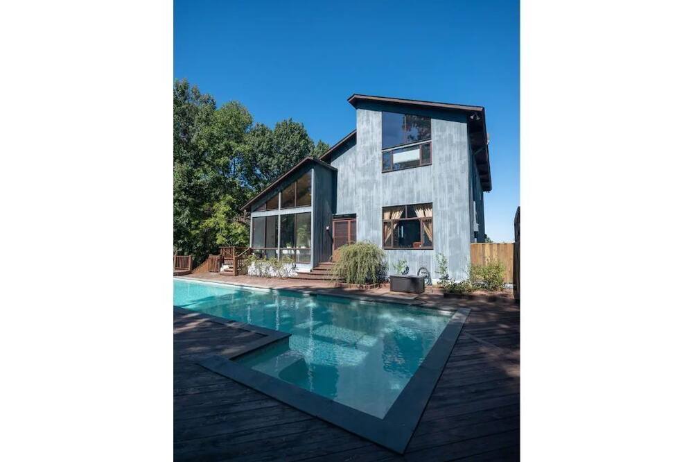 Photo of Outdoor in Fredericksburg