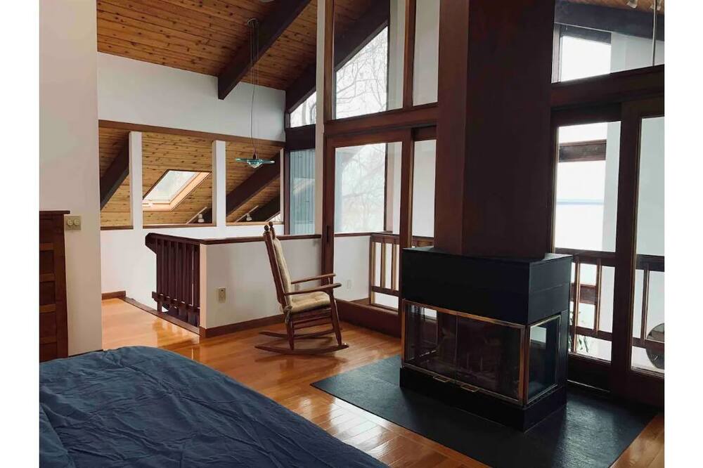 Photo of Bedroom in Fredericksburg