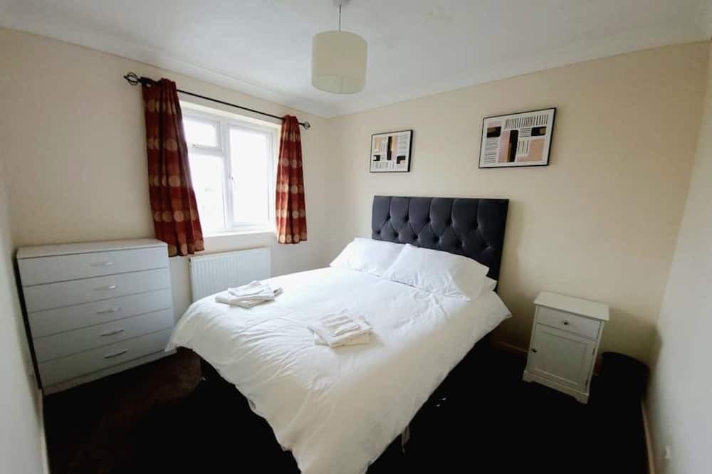 Photo of Bedroom in Earley