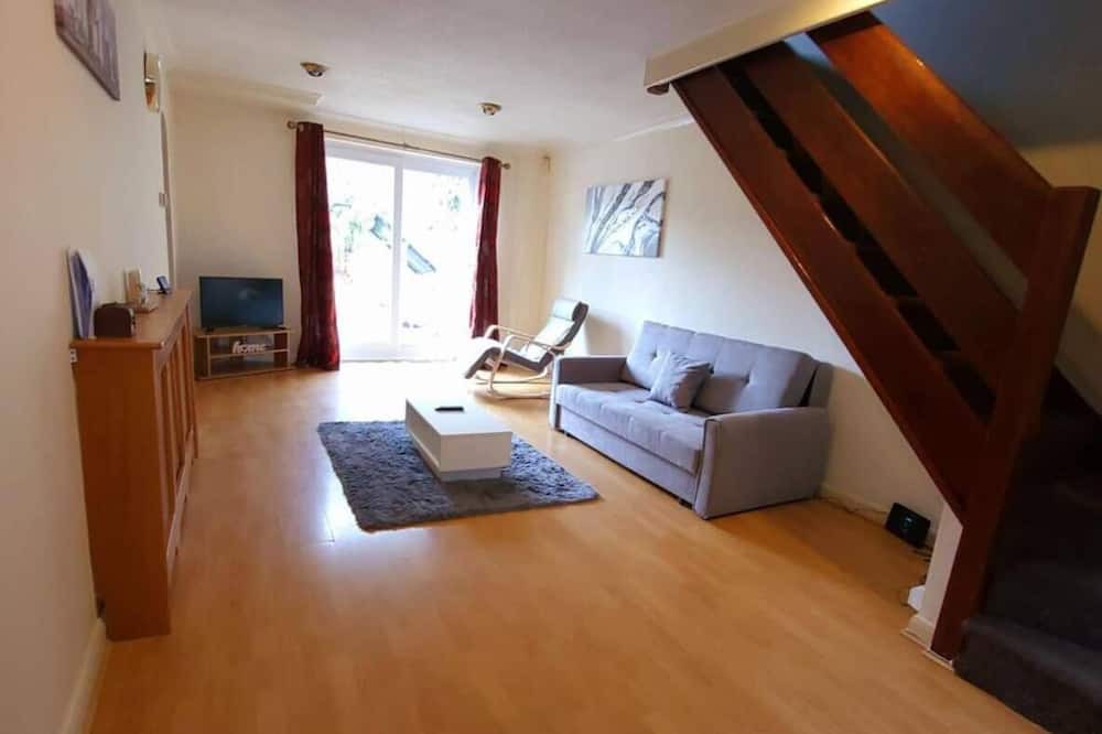 Photo of Livingroom in Earley
