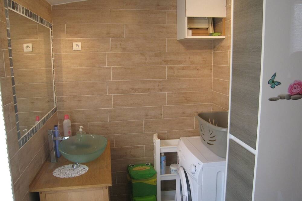 Photo of Bathroom in Latour-Bas-Elne