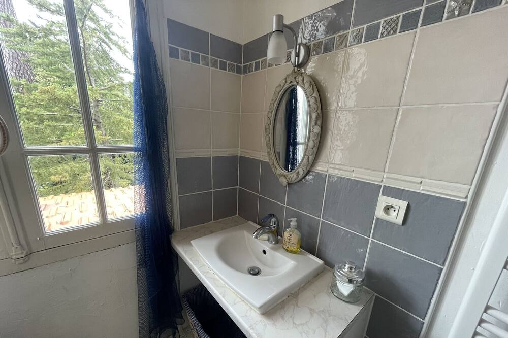 Photo of Bathroom in Saint-Brevin-les-Pins