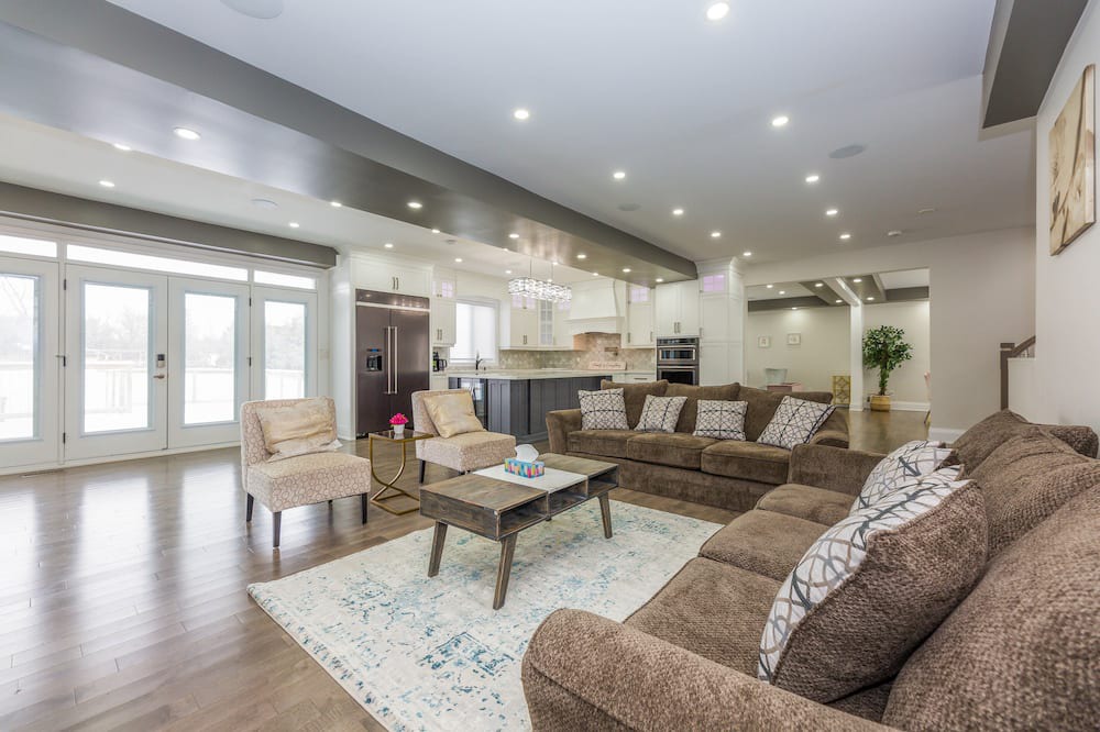 Photo of Livingroom in Caledon