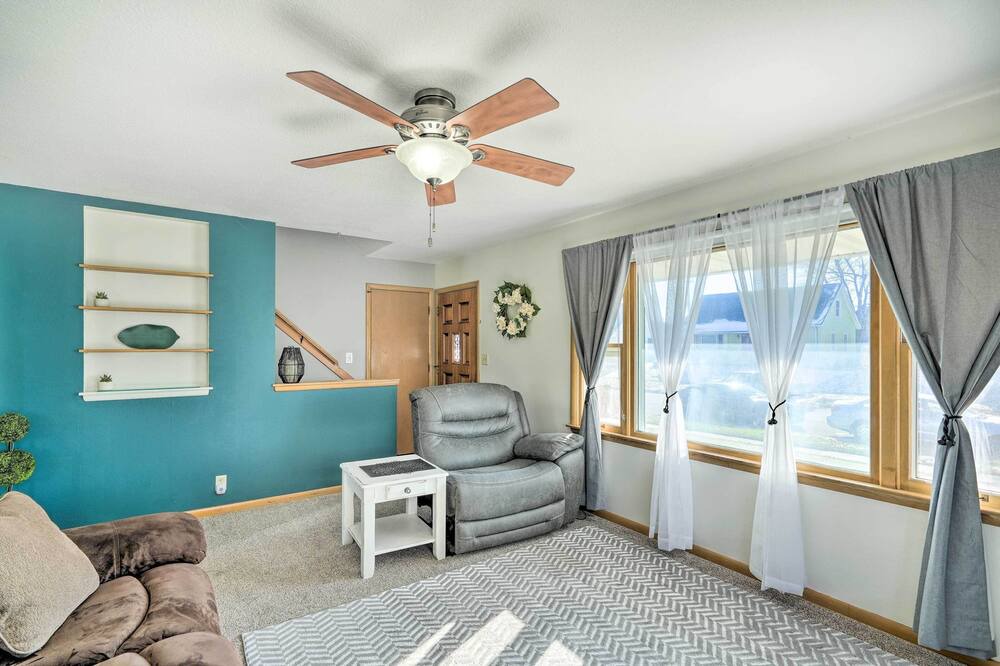 Photo of Livingroom in Cedar Rapids