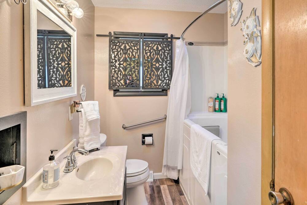 Photo of Bathroom in Cedar Rapids
