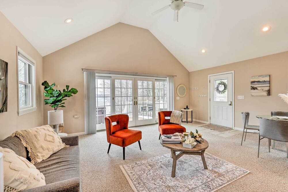Photo of Livingroom in Canandaigua